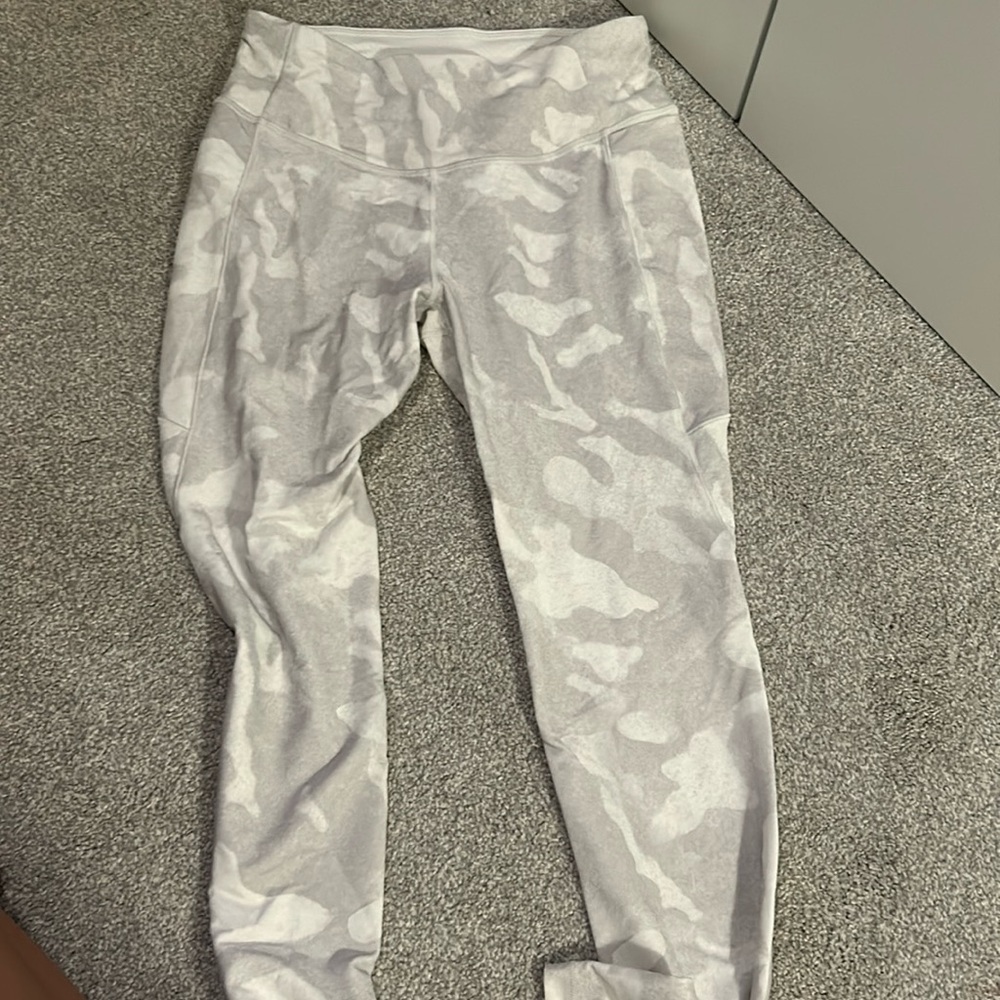 White camo leggings